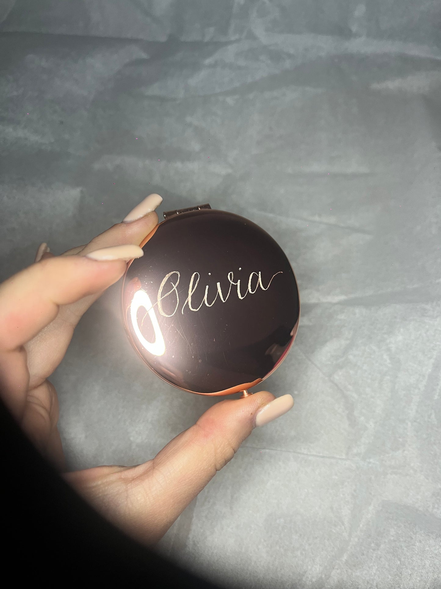 Personalised compact mirror