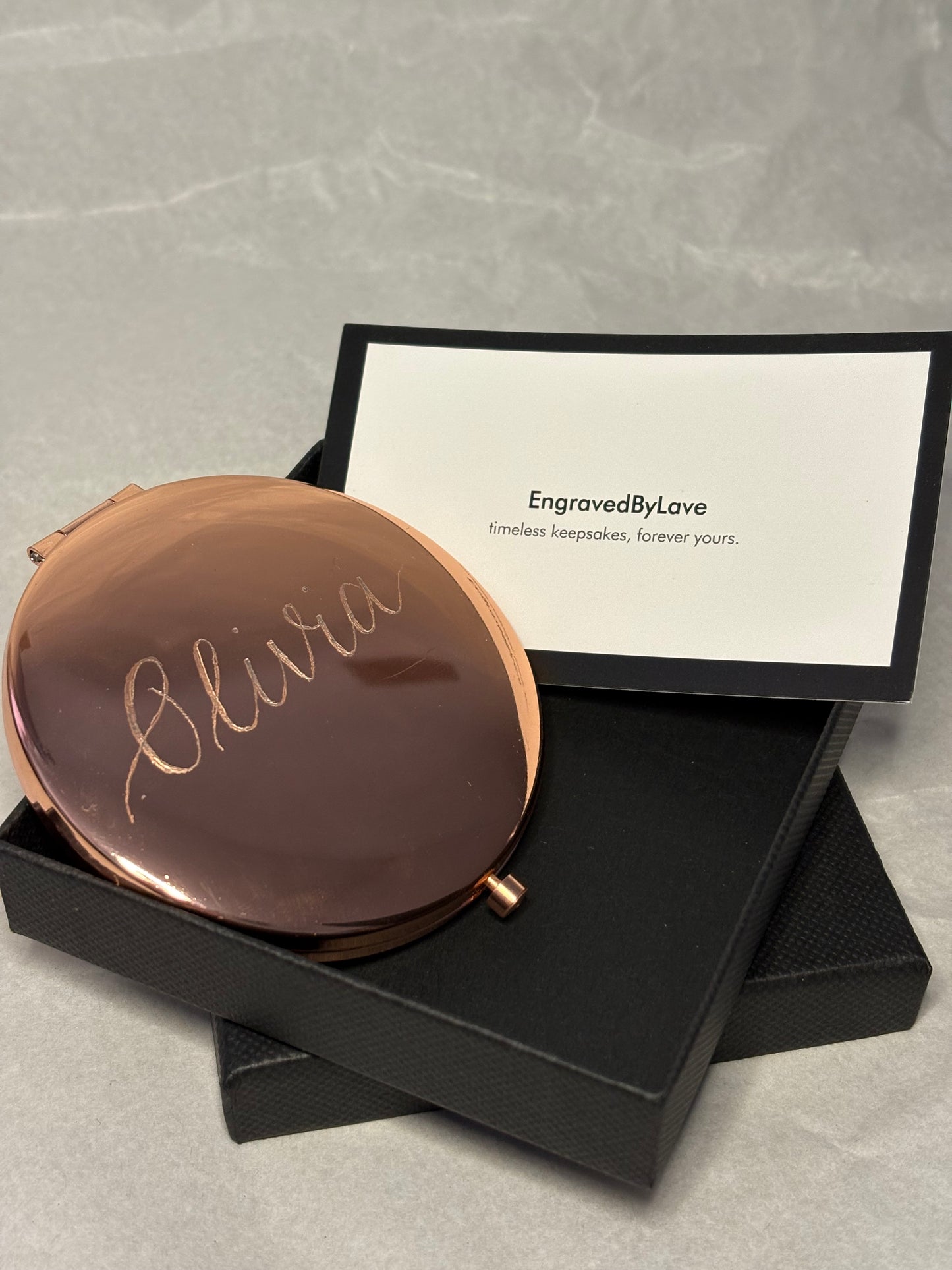Personalised compact mirror